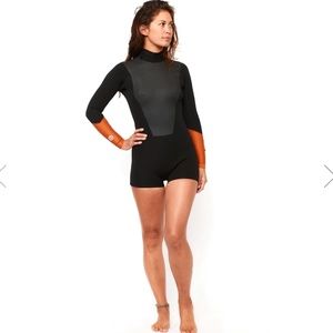 YAMAMOTO LIMESTONE 2/2MM wetsuit NWT size 4